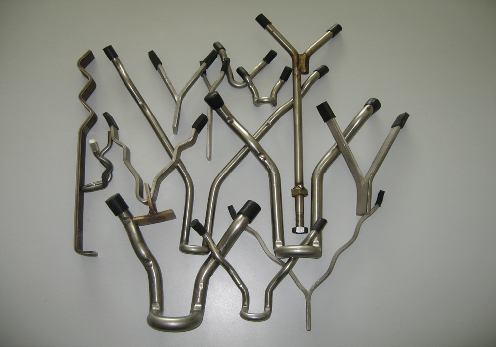 Refractory steel anchors 