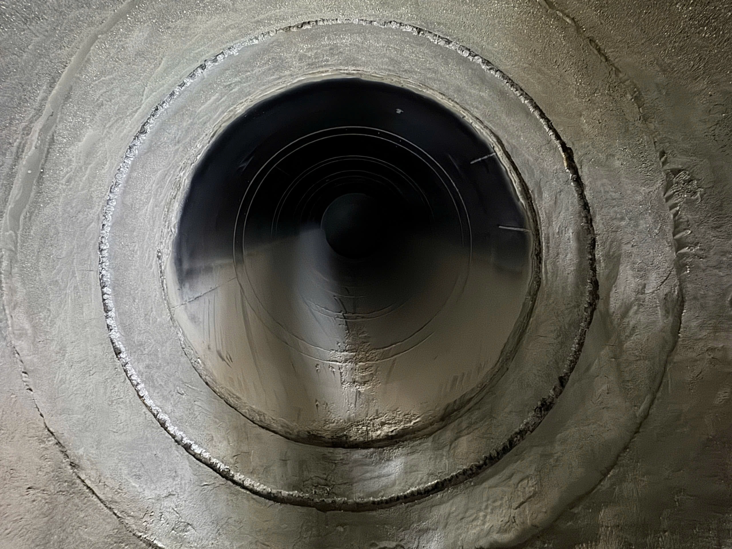 VỮA CHỊU MÀI MÒN CHO ĐƯỜNG ỐNG GIÓ VÀ PHỄU - DỰ ÁN NHIỆT DƯ XI MĂNG